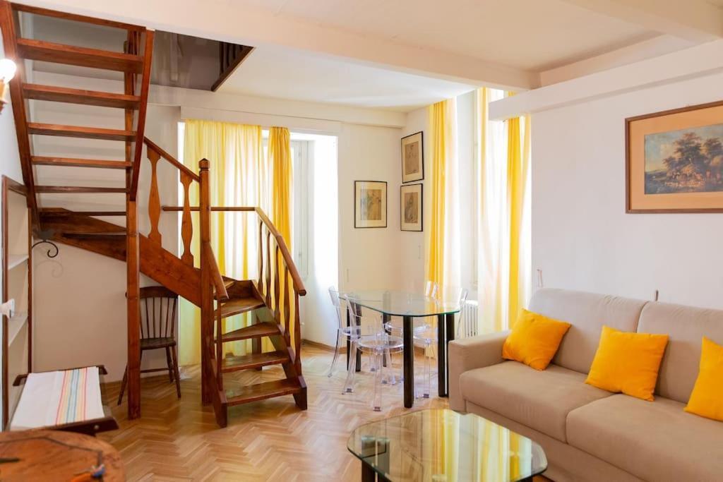 Charming 1Br Apartment فلورنس المظهر الخارجي الصورة